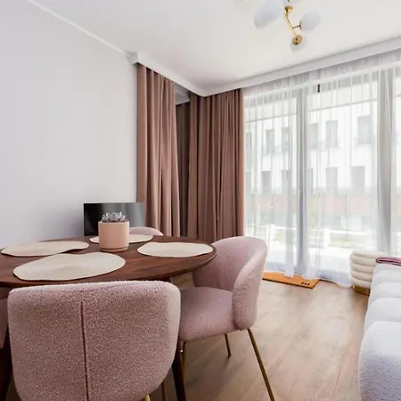 Garnizon Deluxe Apartman *